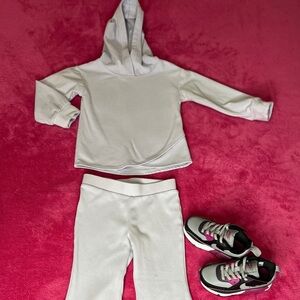 OshKosh B'gosh Light Lavender Hoodie Joggers Set.